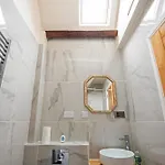 Spacious 3 Bedrooms With Free Private Parking In A Location