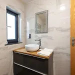 Feriehus Spacious 3 Bedrooms With Free Private Parking In A Location Redcar