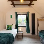 Feriehus Spacious 3 Bedrooms With Free Private Parking In A Location Redcar